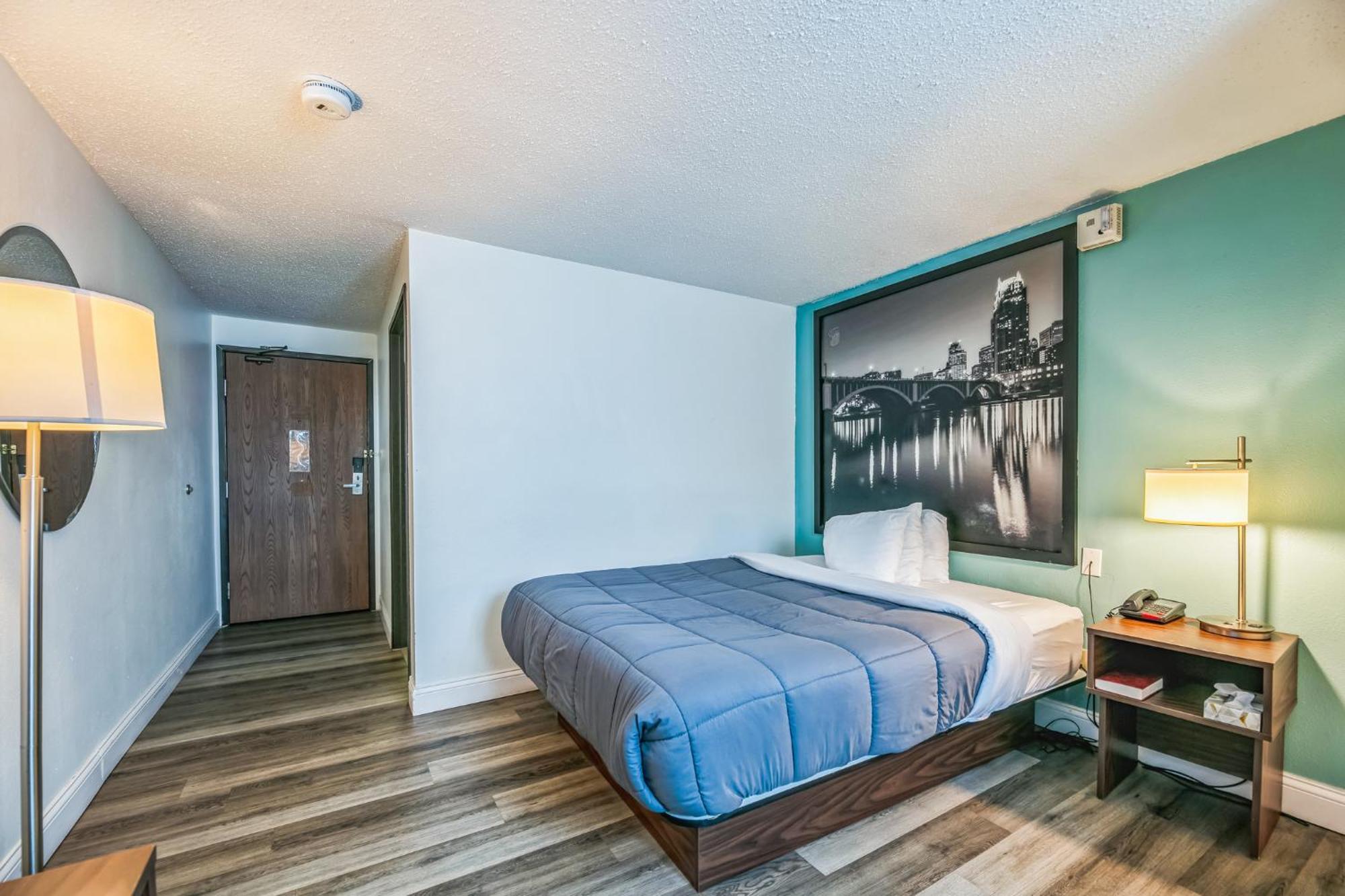 Hotel 8 Fergus Falls Екстериор снимка
