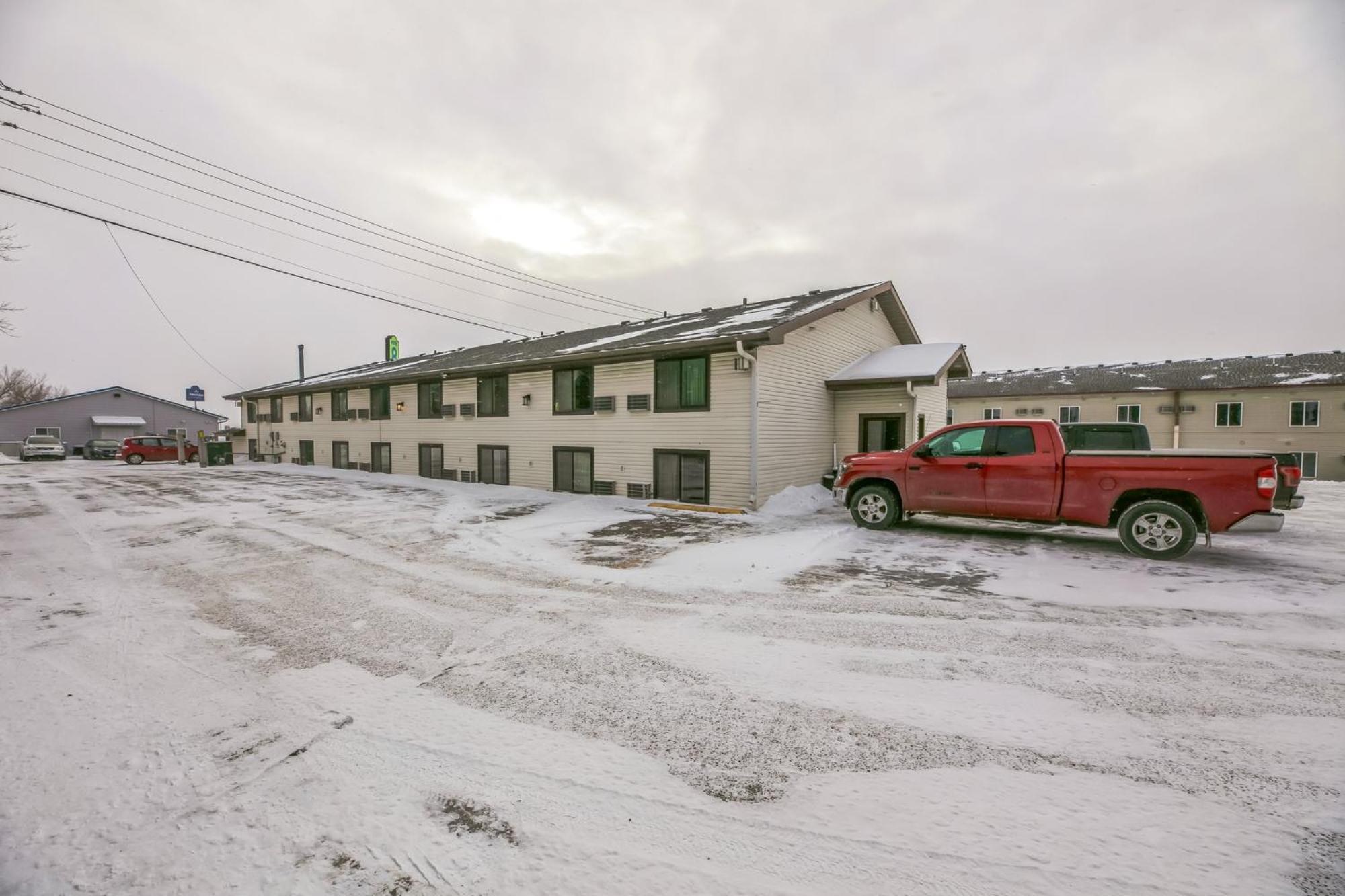Hotel 8 Fergus Falls Екстериор снимка
